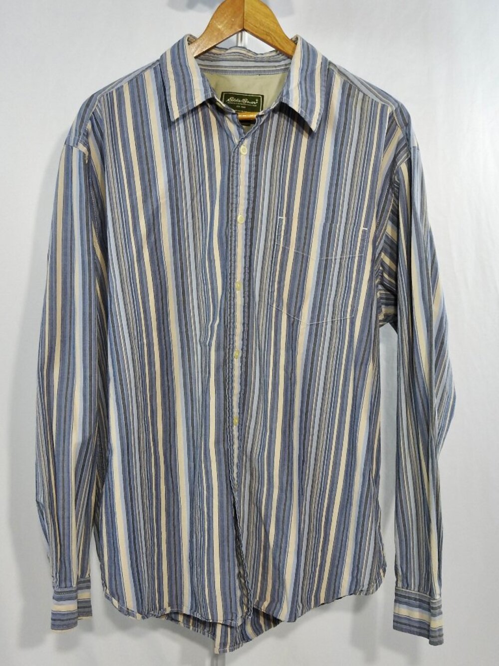 Eddie Bauer Mens L Long Sleeve Blue Striped Button Down Shirt 3003 100% Cotton
